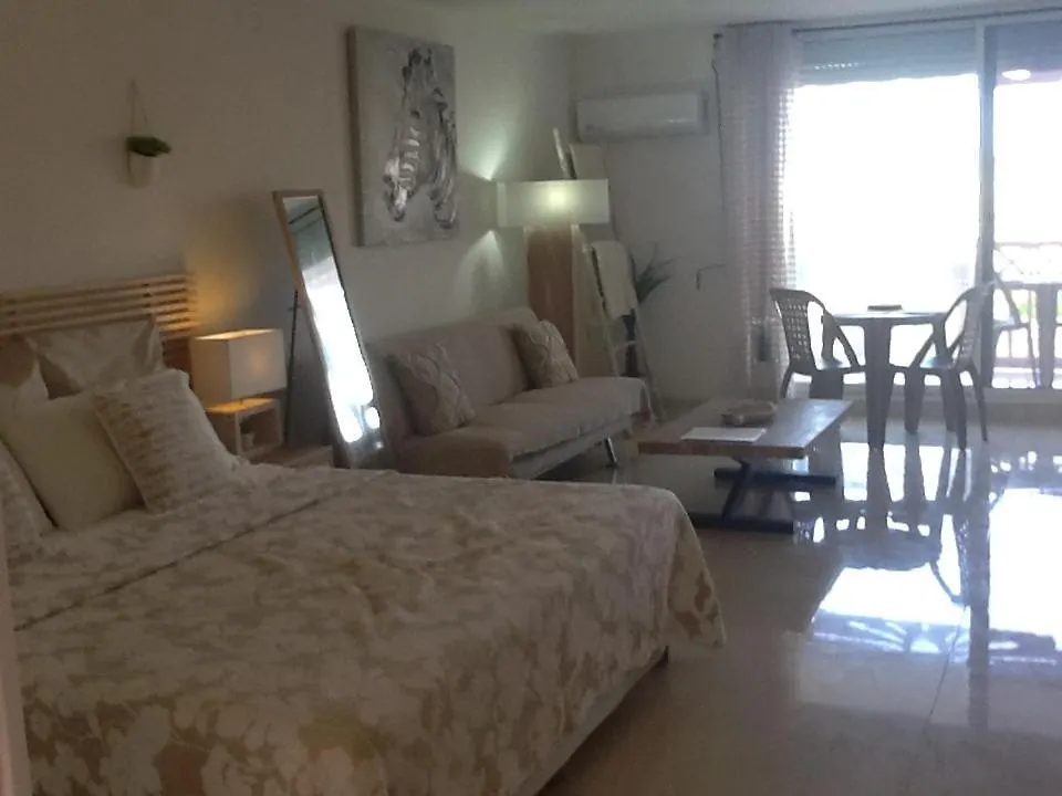 Studio 12 Vue Mer Orient Bay Cul de Sac Apartment